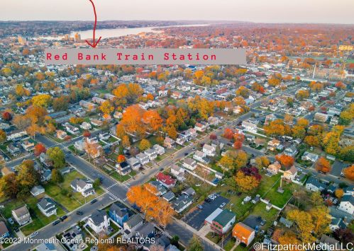 38 Westside Ave, Tinton Falls, NJ 07701-1452