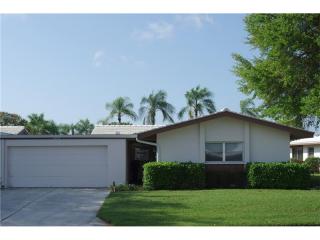 3294 Brockton Ln, Sarasota, FL 34239-5727
