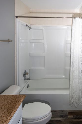 355 60th Dr, Gary IN  46410-3011 exterior