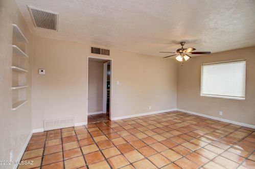 4419 Whitman St, Tucson, AZ 85711-3515