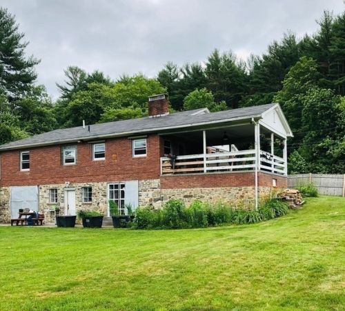 94 Harrington Rd, Charlton, MA 01507-5233