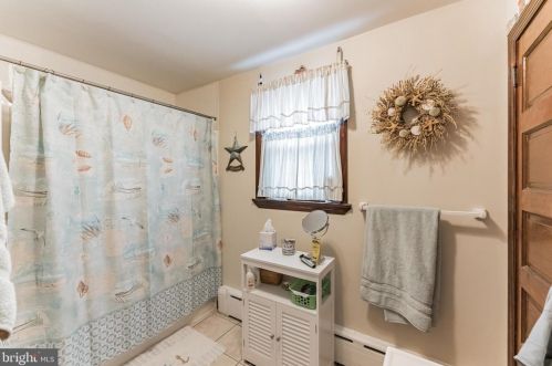 320 Delaware Ave, Lansdale PA 19446-3420 exterior