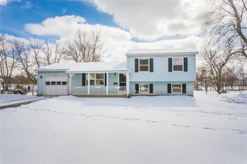 69 Foster St, Canandaigua NY  14424-2103 exterior