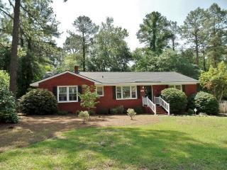 311 Parkview Ave, Fayetteville, NC 28305-4911