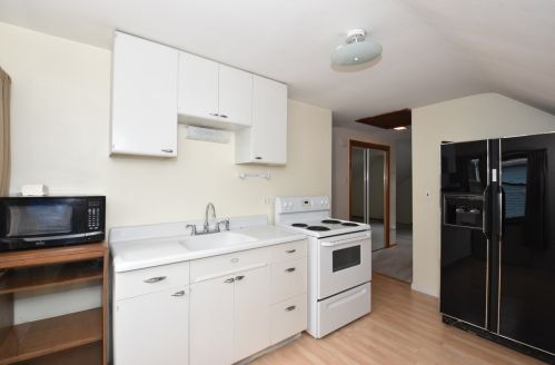 8330 Portland Ave, Milwaukee WI 53213-3018 exterior