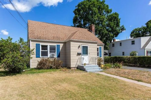71 Linnmore Dr, Manchester, CT 06040-3813