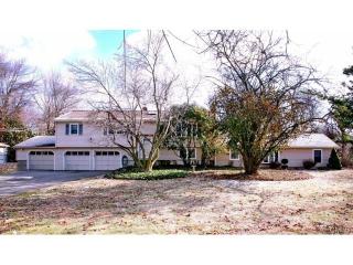 25 Lowell Ter, Milford, CT 06461-2119