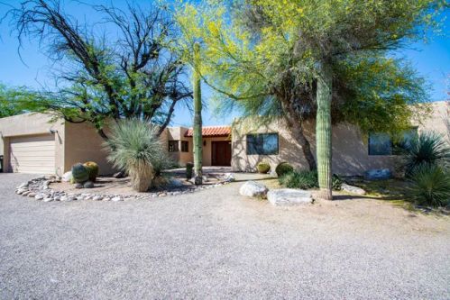 3961 Longfellow Ave, Tucson, AZ 85718-6104