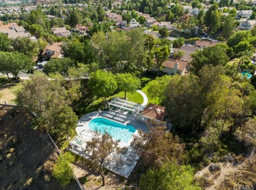 22114 Pamplico Dr, Santa Clarita CA  91350-2186 exterior
