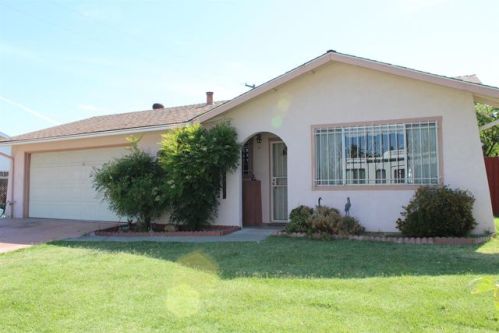 8160 Leyden St, Elverta, CA 95626-9613