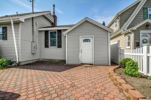 22 West Blvd, East Rockaway NY  11518-2518 exterior