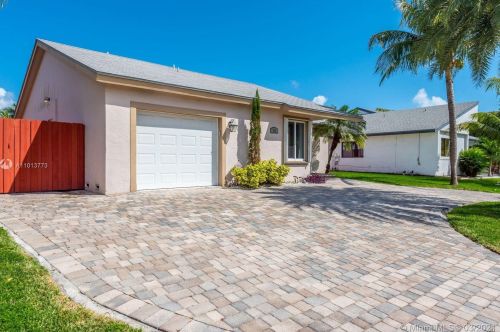 717 3rd Ave, Dania Beach, FL 33004-4411
