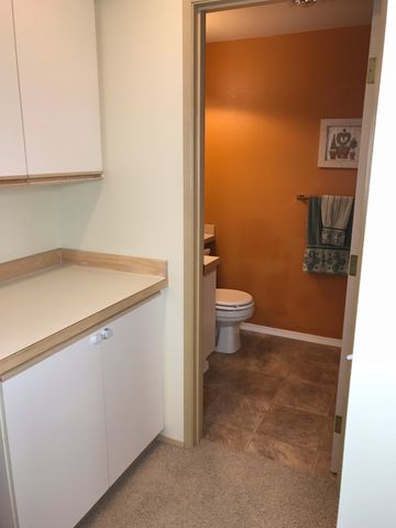23526 55th Ave, Kent, WA 98032-3795