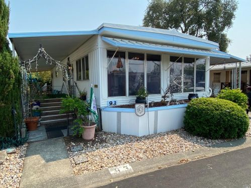 93 Coronado Cir, Santa Rosa, CA 95409-3263