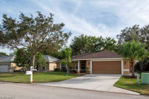 3656 Kent Dr, Naples, FL 34112-3738