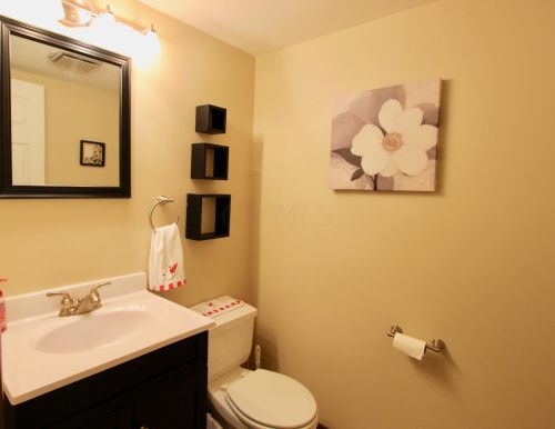 1030 Amboise Dr, Marion OH 43302-6614 exterior