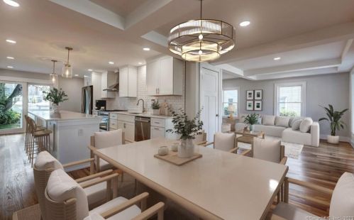 965 Broadway, Milford CT  06460-6308 exterior