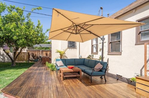 2111 Eucalyptus Ave, Long Beach CA  90806-4518 exterior