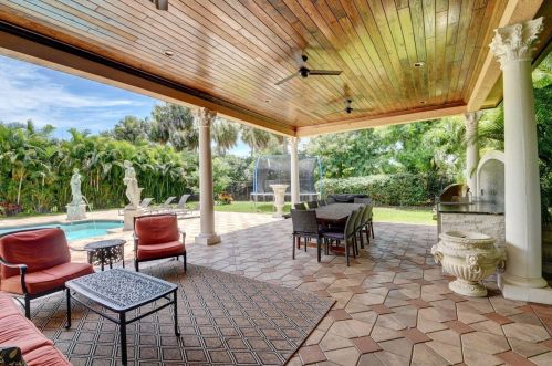 8285 Hawks Gully Ave, Delray Beach FL  33446-9674 exterior