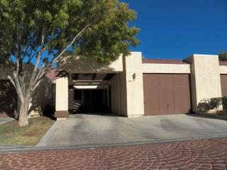 304 Carmel Cir, Ridgecrest, CA 93555-3170