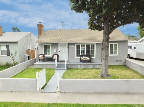 1024 67th St, Long Beach, CA 90805-1510
