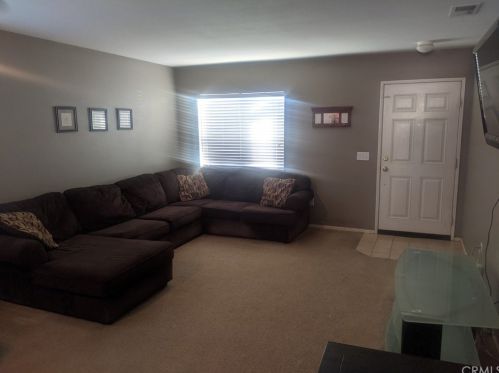 12044 Honey Oak Ct, Victorville, CA 92392-1216