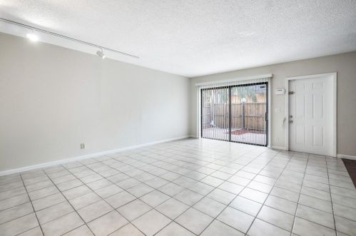 1781 Congress Ave, West Palm Beach FL  33401-1665 exterior