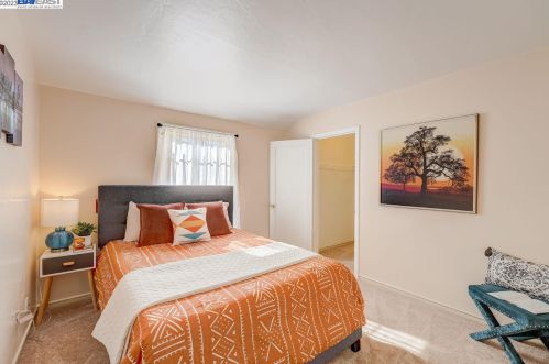 9326 Cherry St, Oakland CA  94603-1632 exterior
