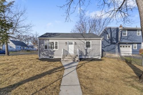 432 Washington St, Rahway, NJ 07065-5172