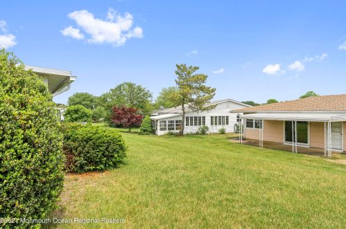 33 Watkins Rd, Bricktown NJ  08724-2446 exterior