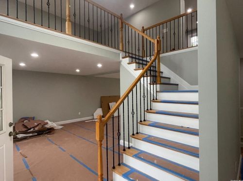 21 Ethan Ln, Hauppauge, NY 11779-2159