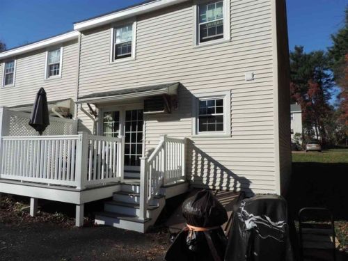 1 Olde Country Vlg Rd, Londonderry NH  03053-3821 exterior