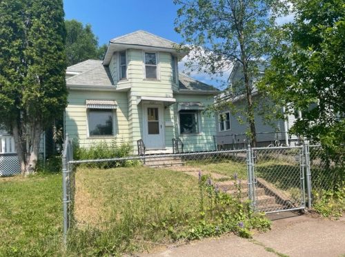 4007 5th St, Duluth, MN 55807-1506
