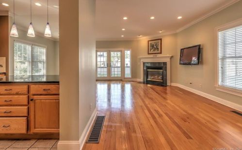 11 Wildwood Ave, Milford CT  06460-5846 exterior