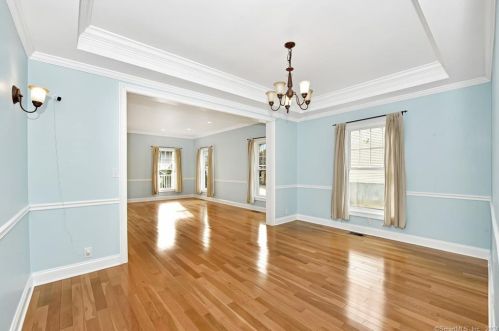 6 Nolan St, Norwalk CT  06850-2525 exterior