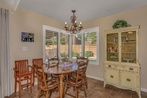 1047 Tyler Ave, Los Banos CA 93635-4839 exterior