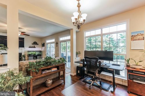 15575 Kelley Farm Ct, Woodbridge VA  22193-5784 exterior