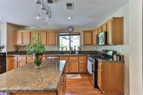 229 Woodlake St, Lake Elsinore CA  92530-1891 exterior