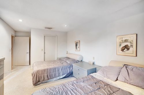 3899 Live Oak Blvd, Delray Beach FL  33445-7054 exterior