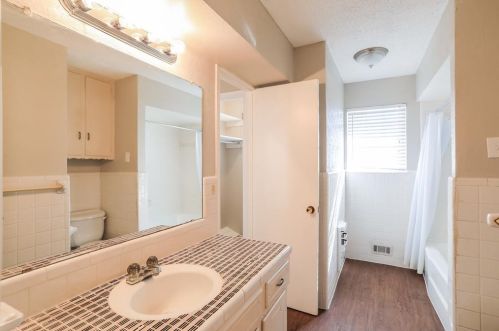 8417 Capriola Ln, Dallas TX 75228-4926 exterior