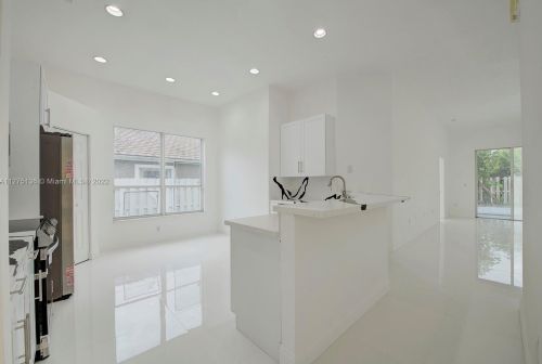 1260 144th Ave, Hollywood FL  33028-2921 exterior