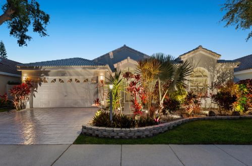 1077 Siena Oaks Cir, West Palm Beach, FL 33410-5135