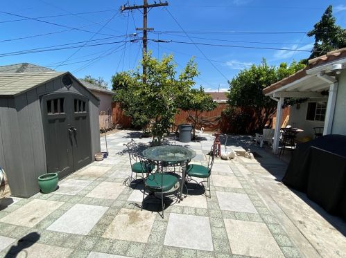 4111 San Luis St, Compton CA  90221-2917 exterior