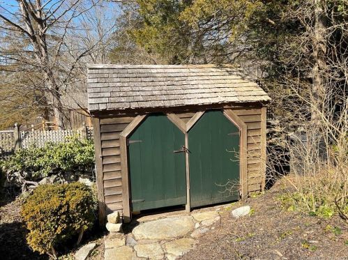 282 Joshuatown Rd, Lyme CT  06371-3035 exterior