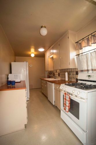 1857 Denver St, San Diego CA 92110-3335 exterior