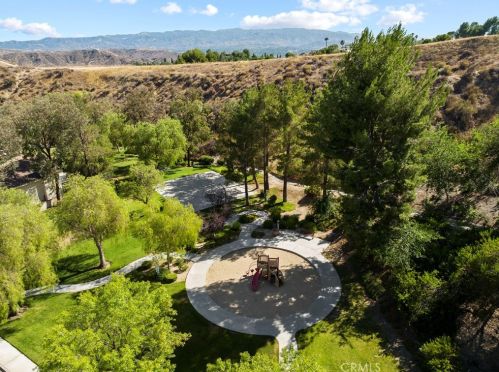 22114 Pamplico Dr, Santa Clarita CA  91350-2186 exterior