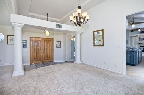37550 Avenida Bravura, Temecula CA  92592-9054 exterior