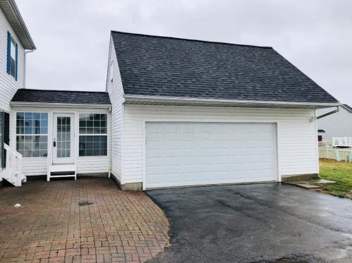 4522 Alameda Dr, Darbydale, OH 43123-8428