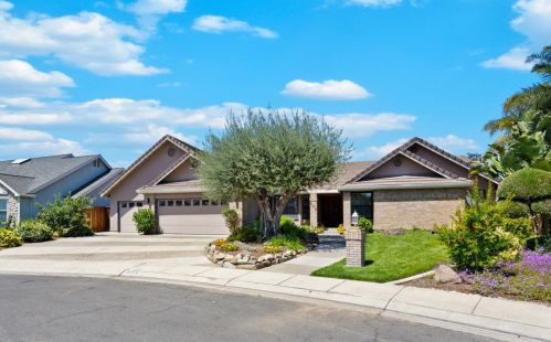 605 Wells Ln, Ripon, CA 95366-2264