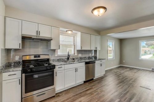 7807 34th Ave, Kenosha WI  53142-4631 exterior